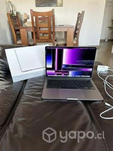 Macbook Air M2 256 GB SSD/8GB RAM
