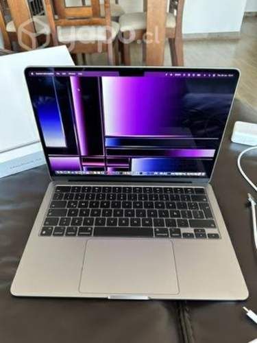 Macbook Air M2 256 GB SSD/8GB RAM