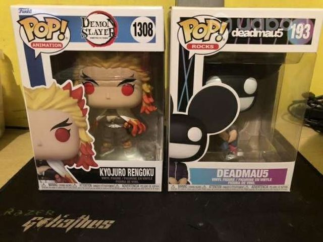 Funkos rengoku demon slayer y Deadmau5