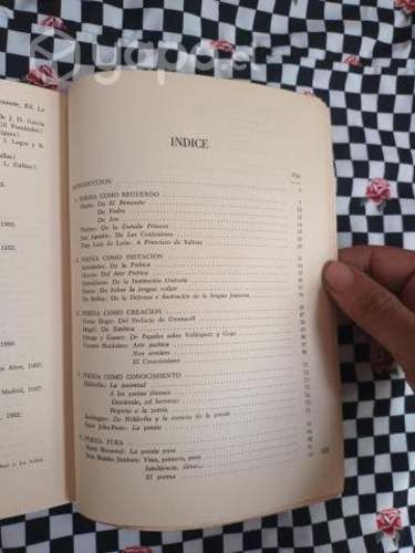 De platón a Neruda, de Hugo Montes