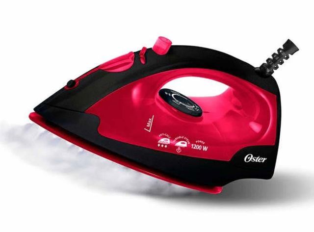 Plancha ropa a vapor Oster suela antiadherente