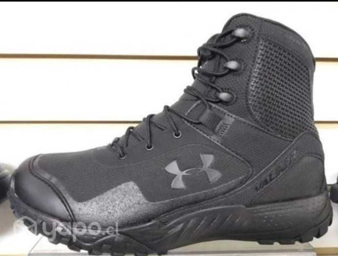 Botin UNDER ARMOUR