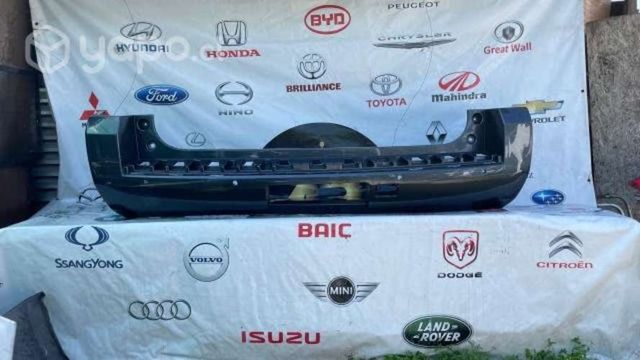 Parachoque trasero Chevrolet Tahoe 2015-21