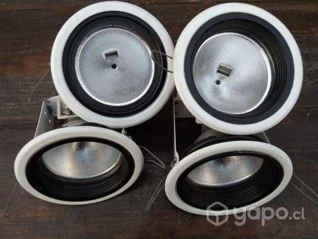 Focos embutidos grandes como nuevos