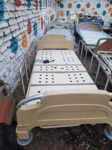 Cama clínica eléctrica