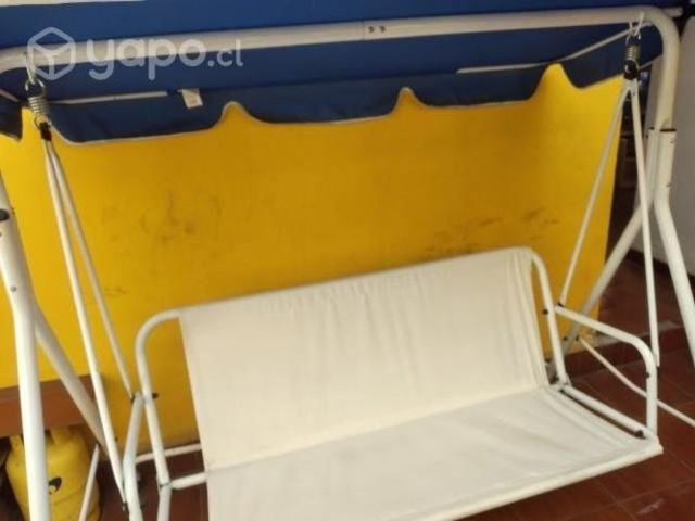 Silla columpio excelente estado , sin forro