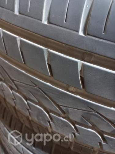 Tres (3) neumáticos Continental Cross 256/50 R 20