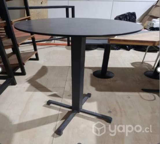 Mesa alta de piano chapado mas 7 sillas usadas