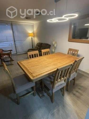 Comedor + 6 sillas recién restaurado
