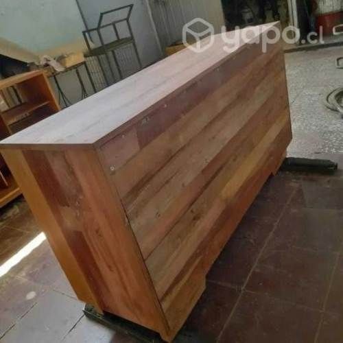 Mueble tipo buffet en roble