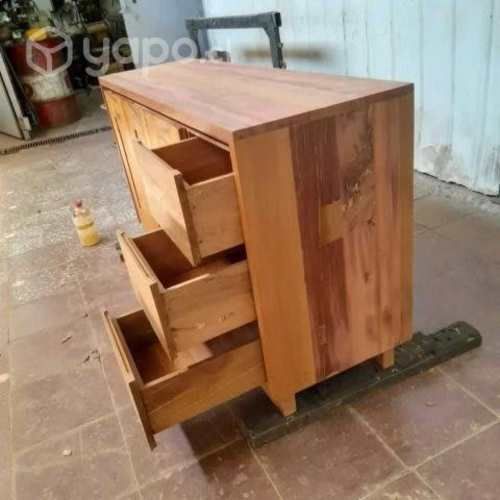 Mueble tipo buffet en roble