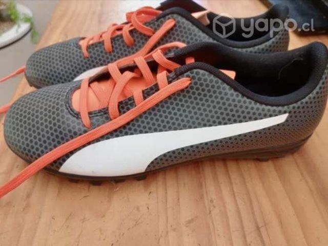 Zapato de fútbol Puma talla 38