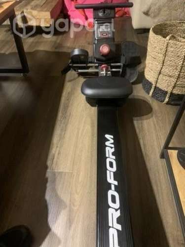 Máquina de remo impecable ningún detalle