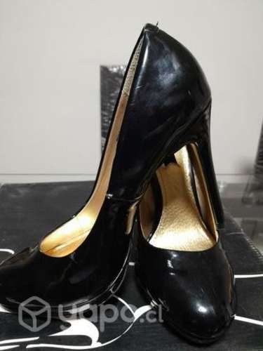 Tacones Charol