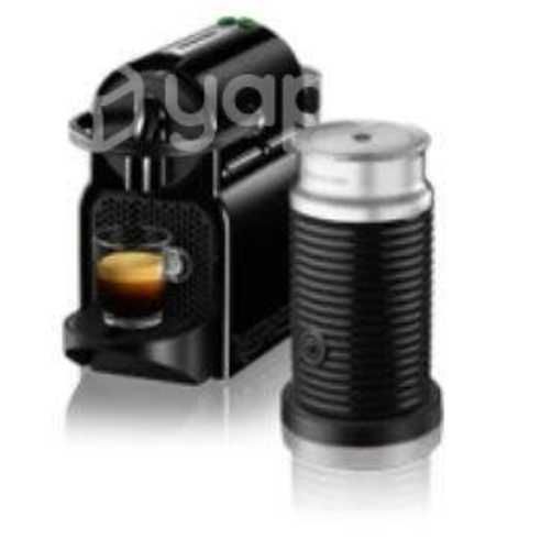 Cafetera nespresso inissia y espumador de leche