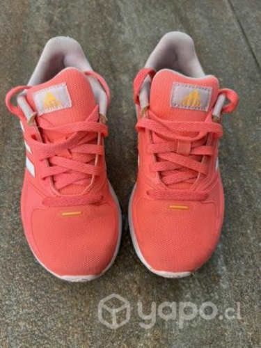 Zapatillas adidas de niña rosadas