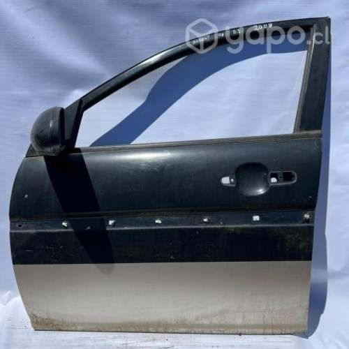 Puerta derecha izquierda Hyundai accent 2008