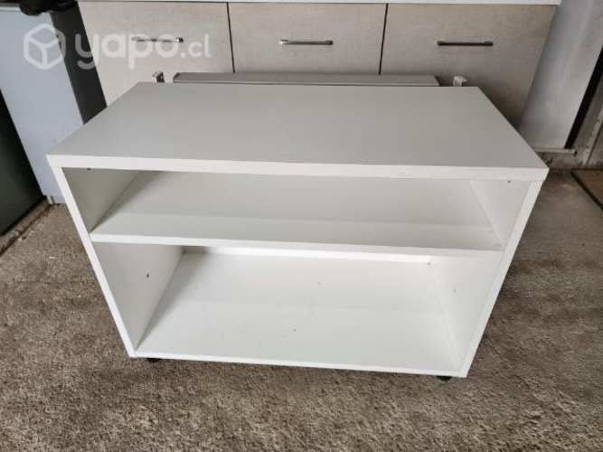 Estante de oficina con repisa y pasacables