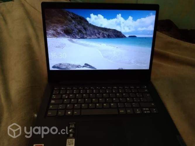 notebook Lenovo viene con su cargador