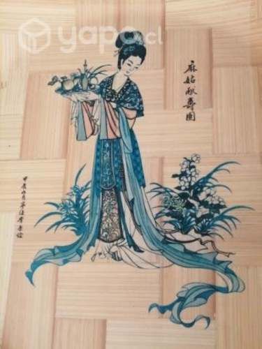 Plato antiguo de madera delgada