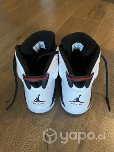 Zapatillas de basquetbol o voleybol