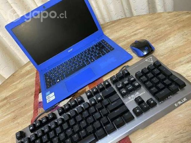 Computador-teclado mecánico-mouse