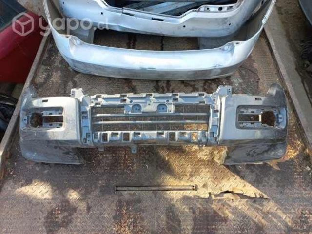 Parachoque Mitsubishi Montero corta 2014 2017 ORIG