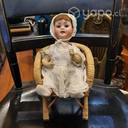 Muñeca antigua