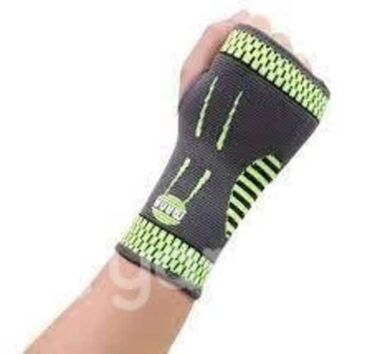 Muñequera Tubular Elastica con Dedo