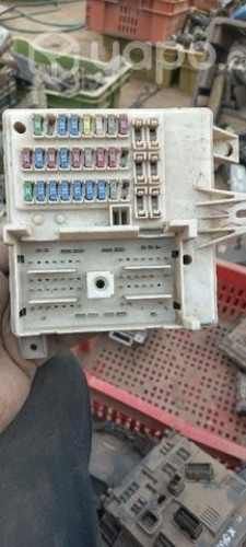 Caja fusibles interior chevrolet traverse 2013