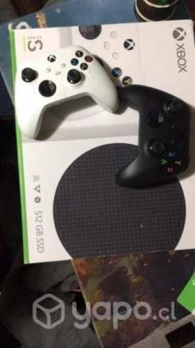 Xbox serie S + 2 mando