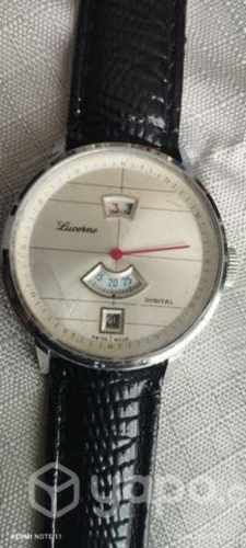 Reloj lucerne mecánico digital de los año 60-70