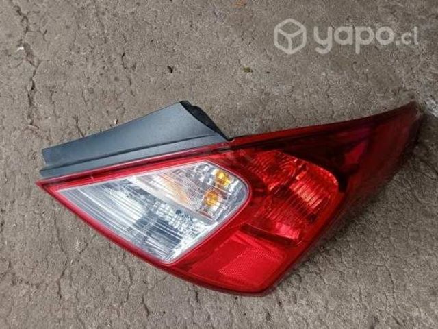 Foco trasero derecho