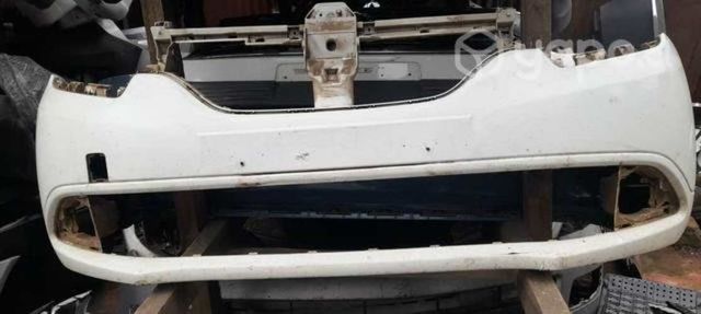 Simbol 2010 a 2015 paragolpe impecable