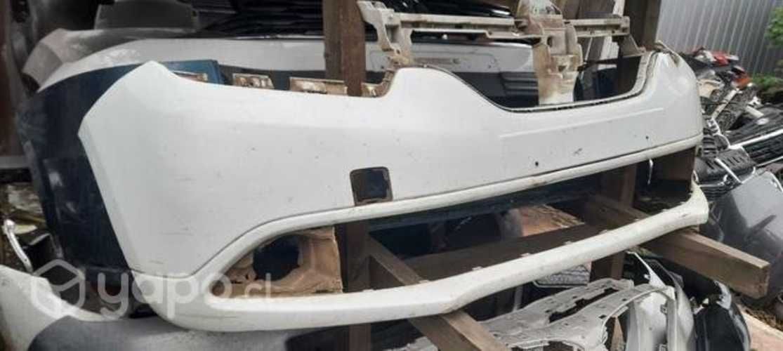 Simbol 2010 a 2015 paragolpe impecable