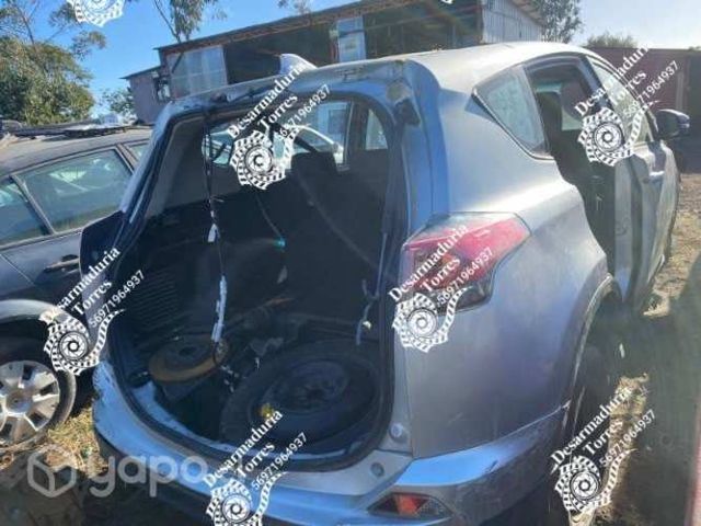 Foco trasero derecho Toyota rav 4 año 2017