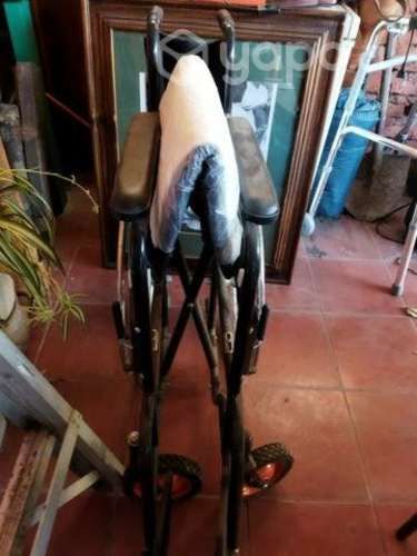 Silla de ruedas, cojin y colchón antiescara