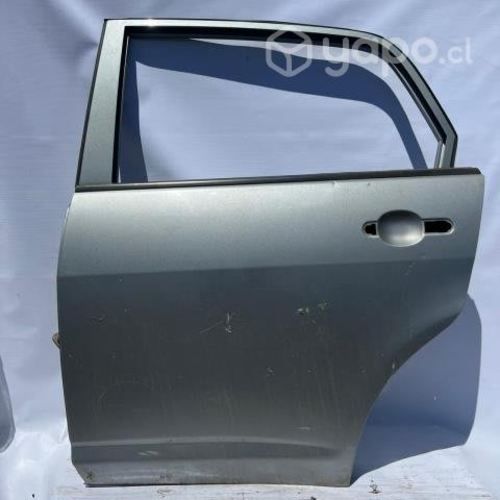 Puerta Trasera Derecha Nissan Tiida 2010
