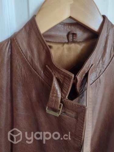 Abrigo de cuero, casi nueva
