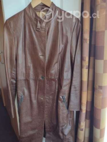 Abrigo de cuero, casi nueva