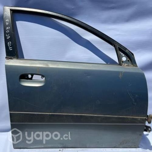 Puerta delantera derecha kia rio JB 2010