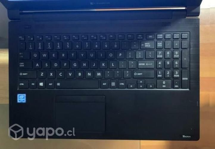 Notebook sin uso en caja