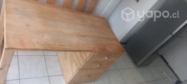 Escritorio de madera