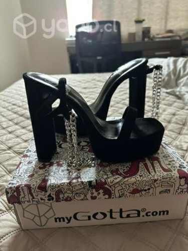 Zapatos negros 1 uso