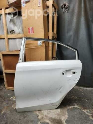 Puerta trasera Toyota Yaris sedan