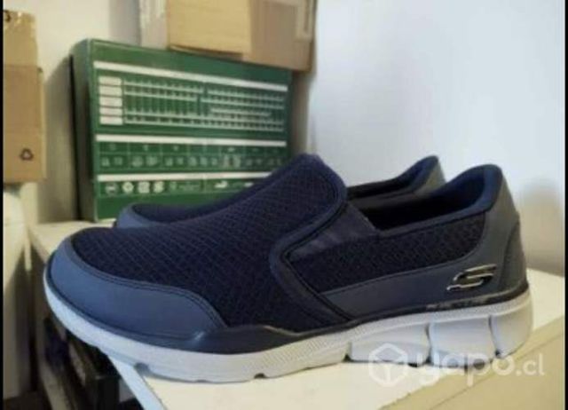 Zapatillas Sckecher nuevas 42.5