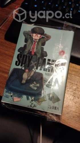 Manga Spy x Family 8