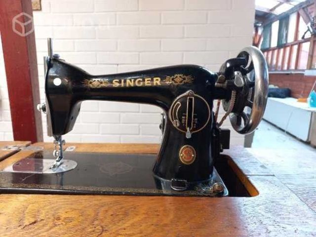 Maquina de coser SINGER Antigua
