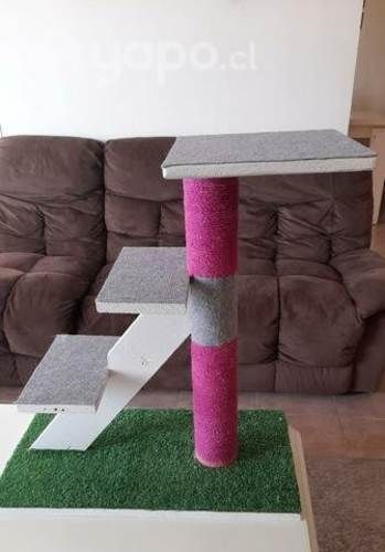 Rascador de madera y yute natural para gatitos