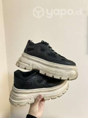 Zapatillas negras con plataforma